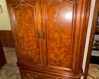 Dresser chest Thomasville