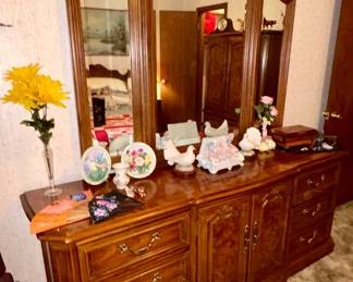 Thomasville Dresser with Mirror 