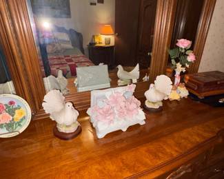Doves, Capodimonte Pink flowers in box
