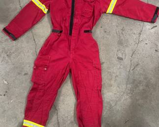 Fire resistant suit
