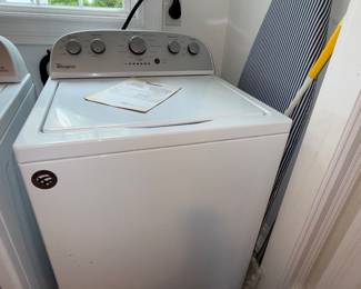 WASHER- PRE-SALE ITEM. Contact me if interested