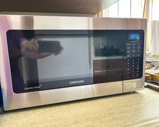 Samsung 1.1 cu. ft. Countertop Microwave with a grilling element in stainless steel