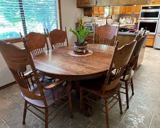 Vintage Solid Oak Pedestal Dining Table