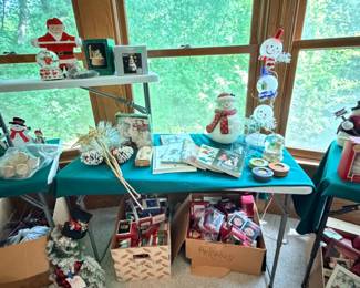 Hallmark Ornaments, Christmas Decor