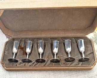 Sterling cordial glass/early 1900s in presentation box
