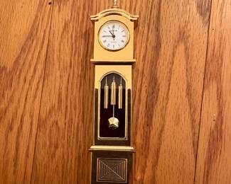 Bulova/1980s