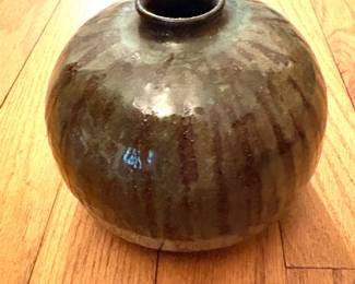 Donna Craven pottery vase