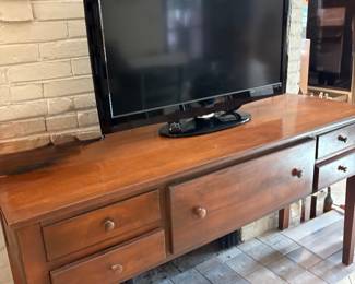 Vintage Williams (South Carolina) console table