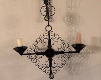 Norwegian pendulum candle holder/adjustable