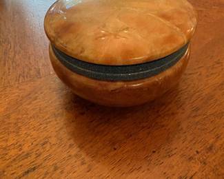 Italian alabaster dresser box