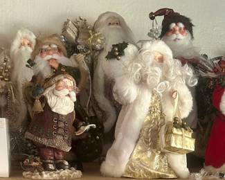 Santa Statues/Figurines