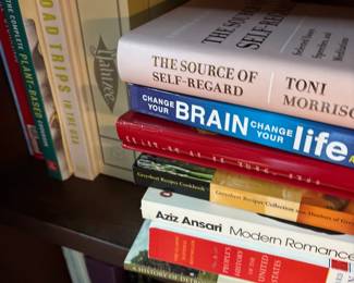 A large assortment of best sellers / books!