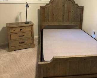Beautiful contemporary bedroom set (more pieces not in this photo)