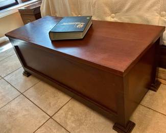 Storage chest