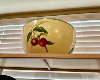 Villeroy & Boch Earthward Serving Bowl
