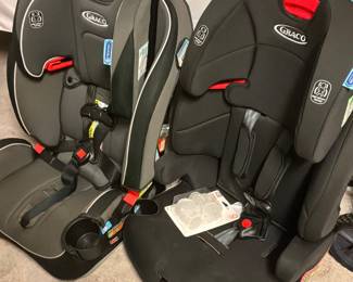 Graco Convertible Slimfit Car Seat & Graco Tranzitions 3- in-1 Harness Booster Car Seat