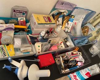 Lots of sewing notions
