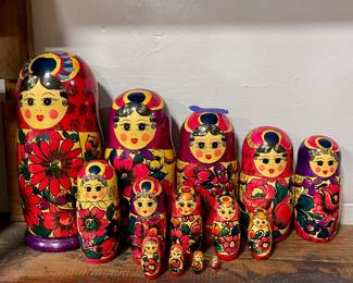 RUSSIAN NESTING DOLLS