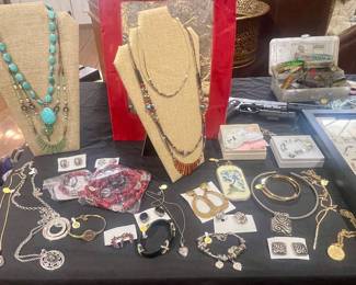 FUN COSTUME JEWELRY