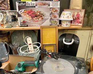 TURNTABLE, SERVING DISHES