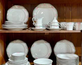 CHRISTOPHER STUART “WELLESLY” CHINA SET