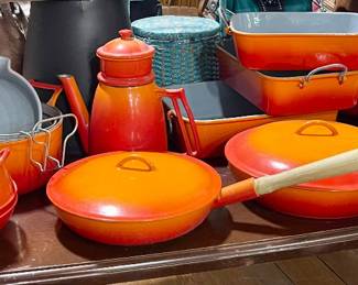 LARGE SET OF FLAME ORANGE DESCOWARE ENAMELED CAST IRON COOKWARE 