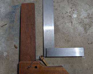 Brown & Sharpe No 540 Machinist Hardened Steel Square with Wood Case
