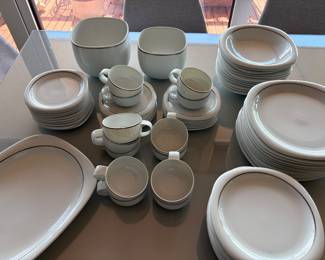 Pristine 1980's Rosenthal studio-line Suomi Lanka Germany set for 12w/extras.