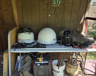 Winegard Carryout White Portable Satellite TV Antenna