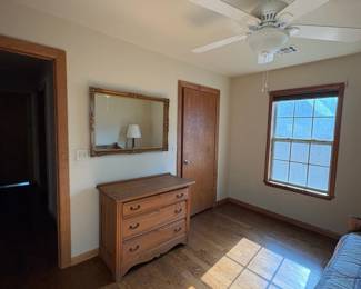 3 drawer chest, mirror