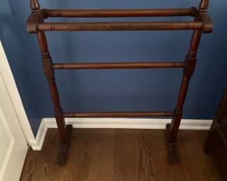 070 Antique Victorian Mahogany Towel Rack