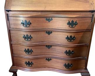 117 Chippendale SerpentineFront Mahogany SlantLid Secretary Desk