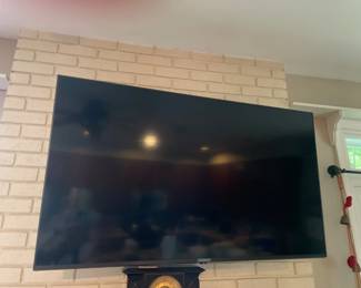 115 Large Flat Screen TV WallMounted