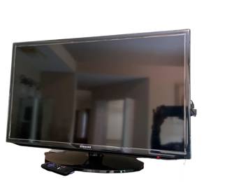 109 Samsung Flat Screen LED TV with Roku Remote