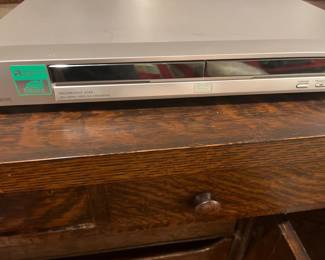 041 Sony Progressive Scan DVD Player