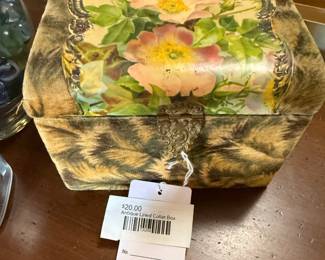 Antique Lined Collar Box