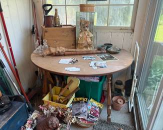 Misc Decor, Wooden Table 