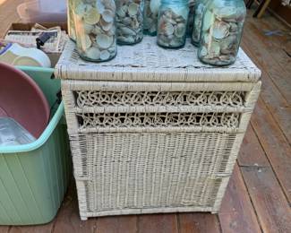 Wicker Table, Shells 