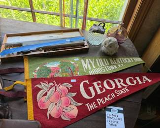 Pennants, Folding Spindle Leg Table