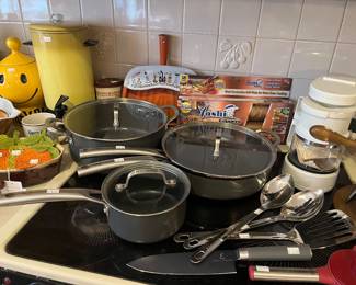 Lidded Pans, Kitchenware