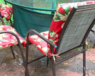 Round bar with 4 chairs with cushions. Price: $150.00