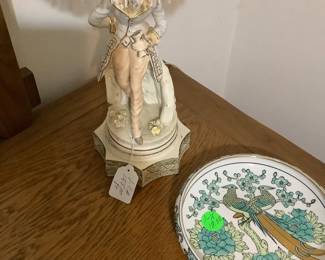 2 beautiful Victorian lamps.