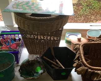 More decorating items with a picnic basket.