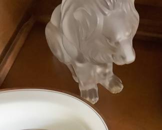 Lalique France Large Male Lion. Perfect. Price: $575.00
