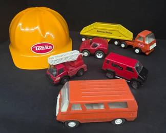 Tonka Metal and Plastic Toy Vehicles Set