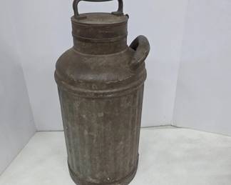 Steel Oil Can With 5-Gallon Capacity
