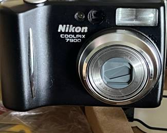 Nikon COOLPIX 7900 Digital Camera