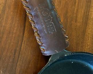 Lodge Cast Iron Skillet with Leather Handle Cover