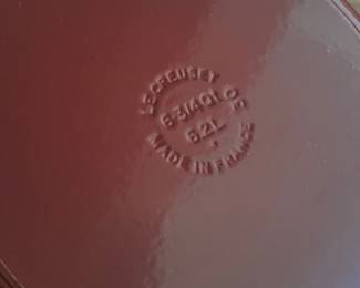 Le Creuset Signature Round Dutch Oven 6.75 Qt Cerise