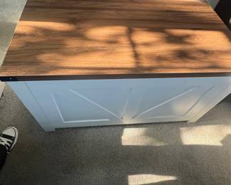 Farmhouse Style Lift-Top Coffee Table with Integrated Power Outlet